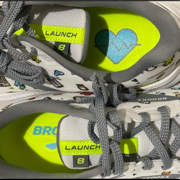 Brooks Launch 8 Medical Shoes - Picture 11 of 15